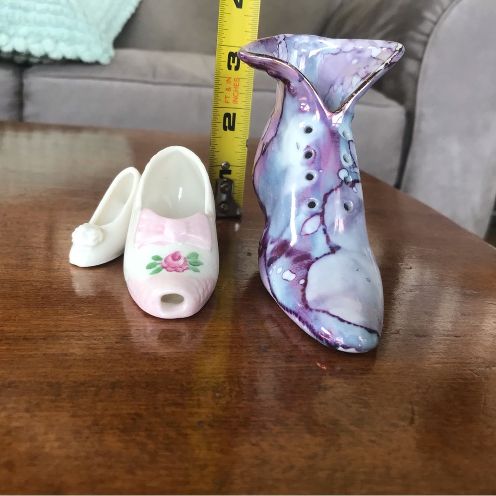3 Beautiful miniature vintage porcelain shoes unique excellent condition